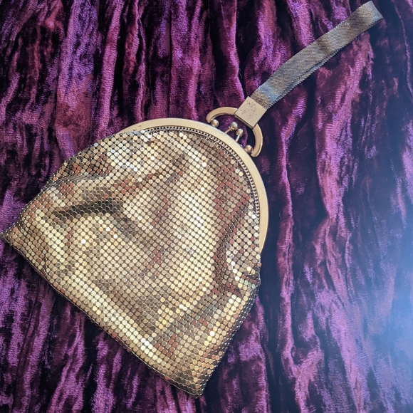 Whiting and Davis vintage WWll era gold mesh wristlet bag - Picture 2 of 7